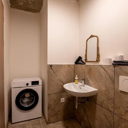 Brand New Penthouse #37 Near Center With Free Parking Apartamento Praga
