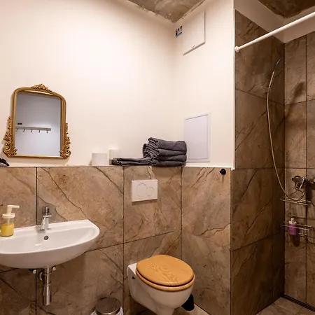 Brand New Penthouse #37 Near Center With Free Parking Apartamento