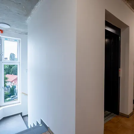 Brand New Penthouse #37 Near Center With Free Parking 布拉格